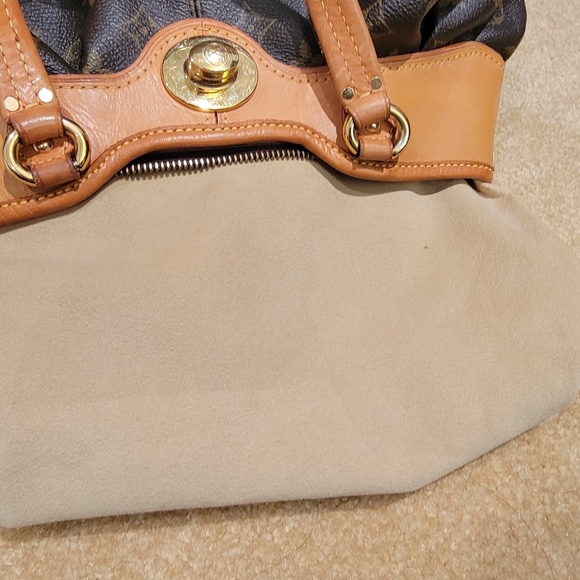 Louis Vuitton Boetie Monogram PM Handbag - Picture 8 of 16